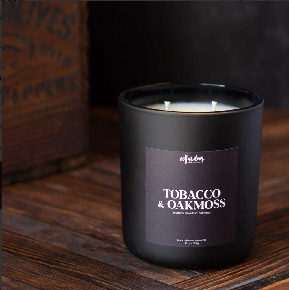 Cellar Door Candela profumata a doppio stoppino – Tabacco & Muschio di Quercia
